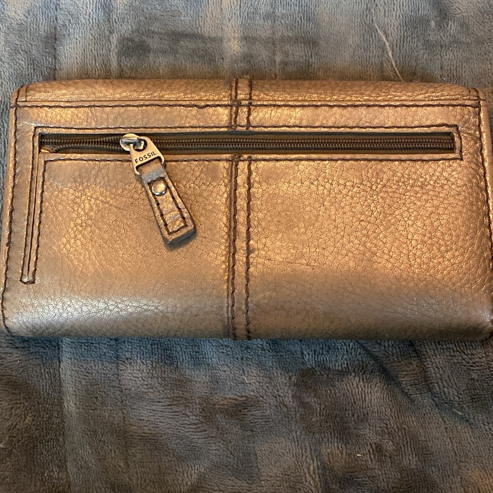Fossil Gold Leather Wallet - Picture 3 of 10